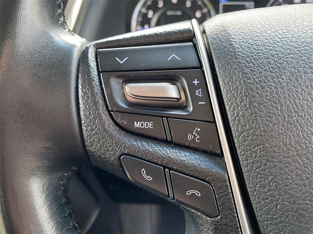 ヴェルファイア ２．５Ｘ　４ＷＤ　メモリーナビ　ＤＶＤ再生　ミュージックプレイヤー接続可　バックカメラ　衝突被害軽減システム　ＥＴＣ　電動スライドドア　ＬＥＤヘッドランプ　乗車定員８人　３列シート　記録簿　アイドリングストップ（9枚目）