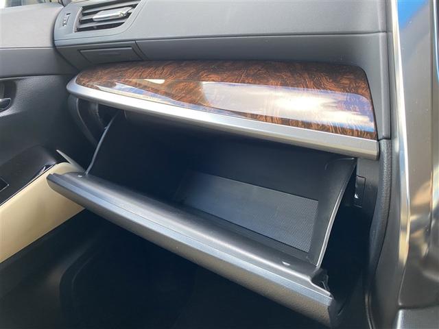 ヴェルファイア ２．５Ｘ　４ＷＤ　メモリーナビ　ＤＶＤ再生　ミュージックプレイヤー接続可　バックカメラ　衝突被害軽減システム　ＥＴＣ　電動スライドドア　ＬＥＤヘッドランプ　乗車定員８人　３列シート　記録簿　アイドリングストップ（16枚目）