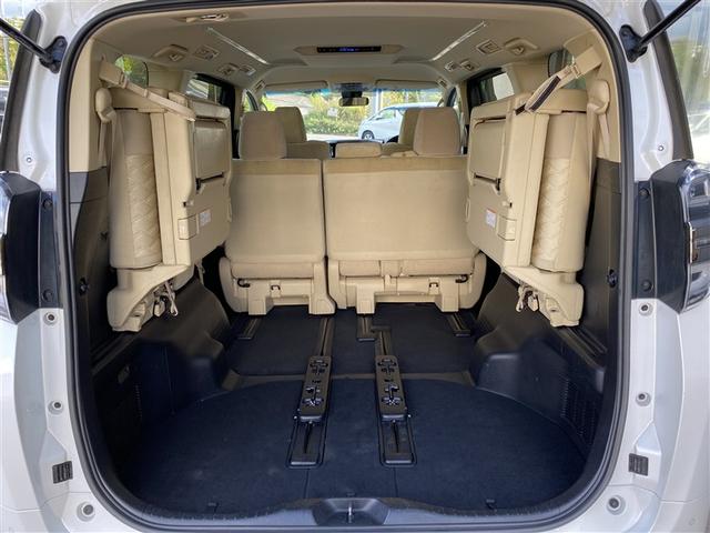 ヴェルファイア ２．５Ｘ　４ＷＤ　メモリーナビ　ＤＶＤ再生　ミュージックプレイヤー接続可　バックカメラ　衝突被害軽減システム　ＥＴＣ　電動スライドドア　ＬＥＤヘッドランプ　乗車定員８人　３列シート　記録簿　アイドリングストップ（19枚目）