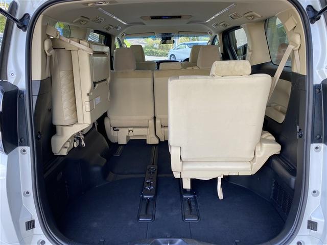 ヴェルファイア ２．５Ｘ　４ＷＤ　メモリーナビ　ＤＶＤ再生　ミュージックプレイヤー接続可　バックカメラ　衝突被害軽減システム　ＥＴＣ　電動スライドドア　ＬＥＤヘッドランプ　乗車定員８人　３列シート　記録簿　アイドリングストップ（20枚目）