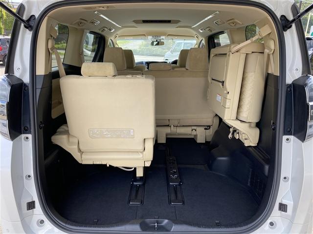 ヴェルファイア ２．５Ｘ　４ＷＤ　メモリーナビ　ＤＶＤ再生　ミュージックプレイヤー接続可　バックカメラ　衝突被害軽減システム　ＥＴＣ　電動スライドドア　ＬＥＤヘッドランプ　乗車定員８人　３列シート　記録簿　アイドリングストップ（19枚目）