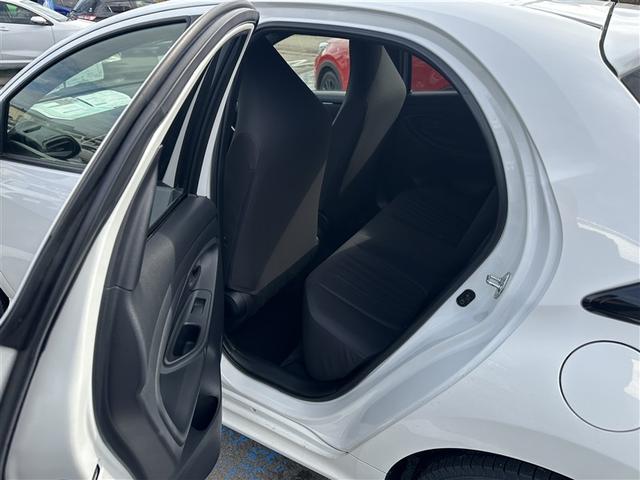 ヤリス Ｘ　４ＷＤ　メモリーナビ　ミュージックプレイヤー接続可　バックカメラ　衝突被害軽減システム　ＥＴＣ　記録簿（22枚目）