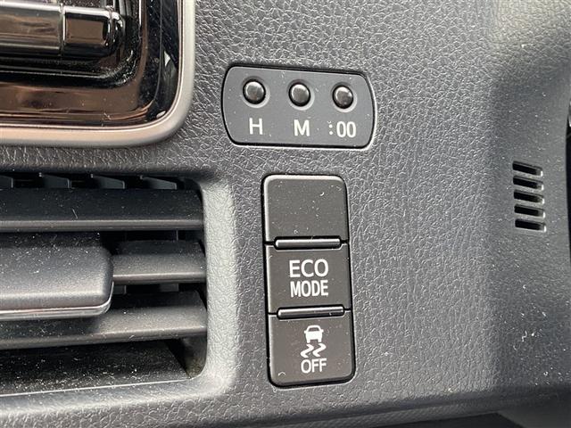 ヴォクシー ＺＳ　４ＷＤ　フルセグ　メモリーナビ　ＤＶＤ再生　ミュージックプレイヤー接続可　バックカメラ　衝突被害軽減システム　ＥＴＣ　両側電動スライド　ＬＥＤヘッドランプ　乗車定員７人　３列シート　ワンオーナー（11枚目）