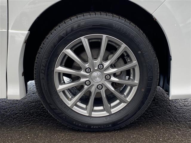 ヴォクシー ＺＳ　４ＷＤ　フルセグ　メモリーナビ　ＤＶＤ再生　ミュージックプレイヤー接続可　バックカメラ　衝突被害軽減システム　ＥＴＣ　両側電動スライド　ＬＥＤヘッドランプ　乗車定員７人　３列シート　ワンオーナー（20枚目）