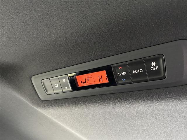 ヴォクシー ＺＳ　４ＷＤ　フルセグ　メモリーナビ　ＤＶＤ再生　ミュージックプレイヤー接続可　バックカメラ　衝突被害軽減システム　ＥＴＣ　両側電動スライド　ＬＥＤヘッドランプ　乗車定員７人　３列シート　ワンオーナー（23枚目）