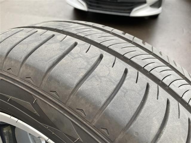 ヴォクシー ＺＳ　４ＷＤ　フルセグ　メモリーナビ　ＤＶＤ再生　ミュージックプレイヤー接続可　バックカメラ　衝突被害軽減システム　ＥＴＣ　両側電動スライド　ＬＥＤヘッドランプ　乗車定員７人　３列シート　ワンオーナー（27枚目）