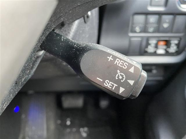 ヴォクシー ＺＳ　４ＷＤ　フルセグ　メモリーナビ　ＤＶＤ再生　ミュージックプレイヤー接続可　後席モニター　バックカメラ　衝突被害軽減システム　ドラレコ　両側電動スライド　ＬＥＤヘッドランプ　乗車定員７人　３列シート（8枚目）