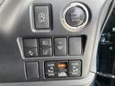 ヴォクシー ＺＳ　４ＷＤ　フルセグ　メモリーナビ　ＤＶＤ再生　ミュージックプレイヤー接続可　後席モニター　バックカメラ　衝突被害軽減システム　ドラレコ　両側電動スライド　ＬＥＤヘッドランプ　乗車定員７人　３列シート（7枚目）