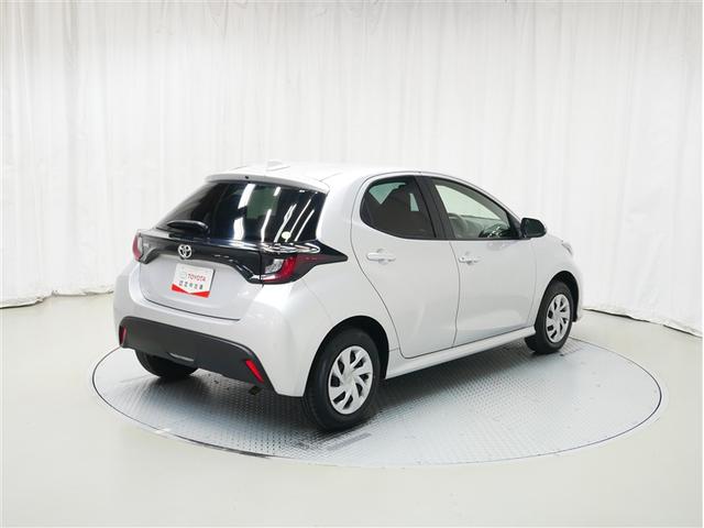 ヤリス Ｘ（3枚目）