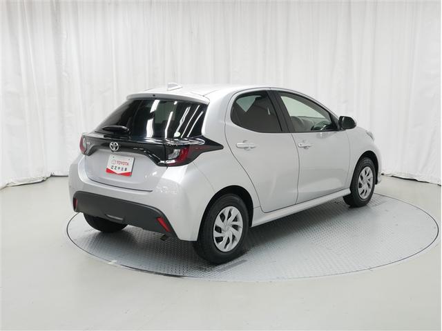 ヤリス Ｘ（3枚目）