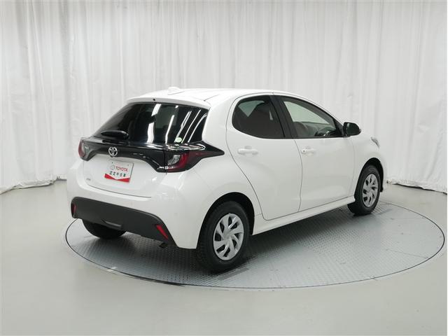 ヤリス Ｘ（3枚目）