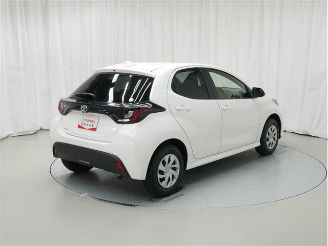 ヤリス Ｘ（3枚目）