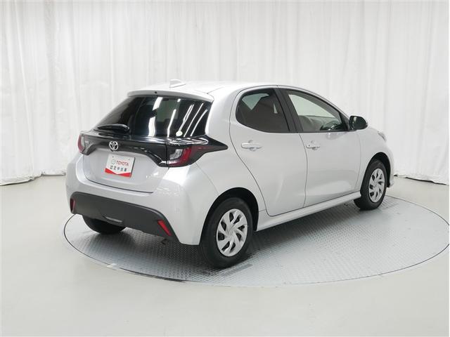 ヤリス Ｘ（3枚目）