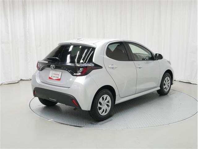 ヤリス Ｘ（3枚目）