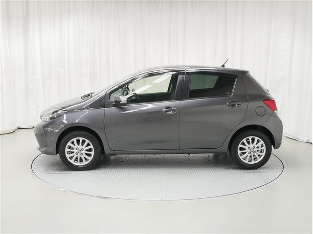 ヴィッツ Ｕ　４ＷＤ　フルセグ　メモリーナビ　ＤＶＤ再生　ミュージックプレイヤー接続可　バックカメラ　衝突被害軽減システム　ドラレコ　ＬＥＤヘッドランプ　ワンオーナー（2枚目）