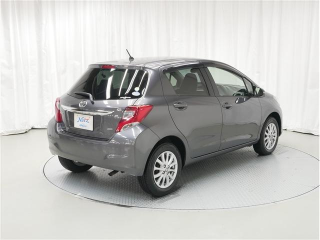 ヴィッツ Ｕ　４ＷＤ　フルセグ　メモリーナビ　ＤＶＤ再生　ミュージックプレイヤー接続可　バックカメラ　衝突被害軽減システム　ドラレコ　ＬＥＤヘッドランプ　ワンオーナー（3枚目）