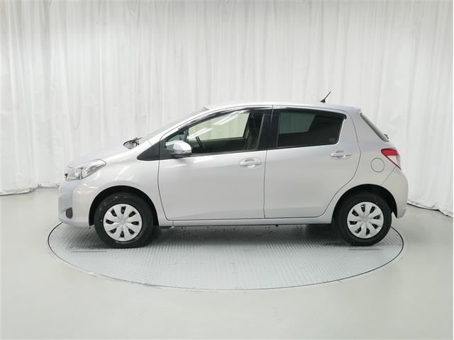 ヴィッツ Ｆ　スマイルエディション　４ＷＤ　フルセグ　メモリーナビ　ＤＶＤ再生　ミュージックプレイヤー接続可　ワンオーナー（2枚目）