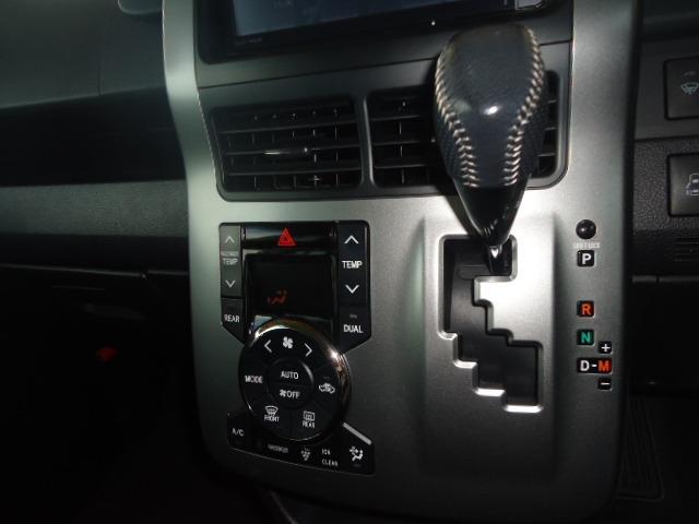 ヴォクシー ＺＳ　煌ＩＩＩ　４ＷＤ（17枚目）