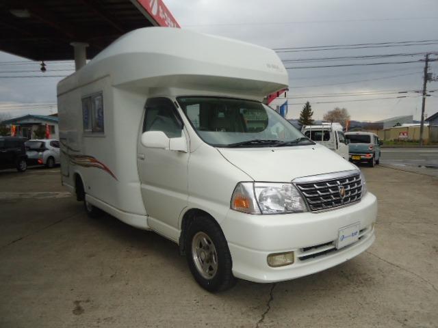 トヨタ 　グランドハイエース　キャンピングカー　７人乗り　４ＷＤ（4枚目）