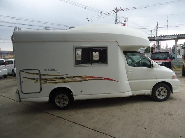 トヨタ 　グランドハイエース　キャンピングカー　７人乗り　４ＷＤ（6枚目）