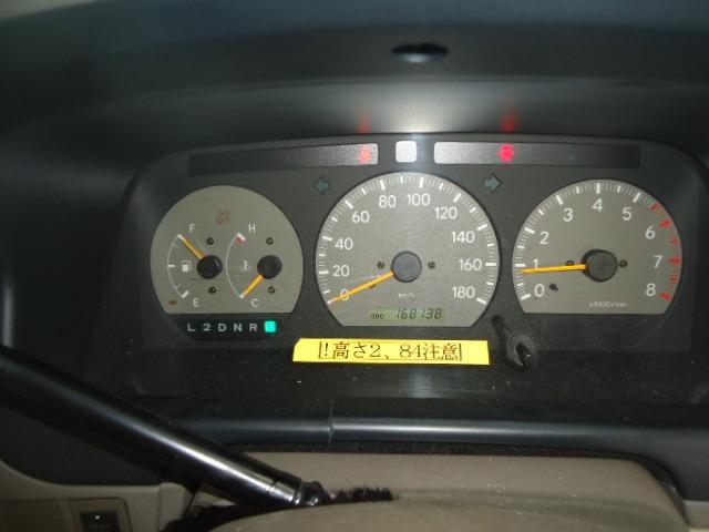 トヨタ 　グランドハイエース　キャンピングカー　７人乗り　４ＷＤ（16枚目）