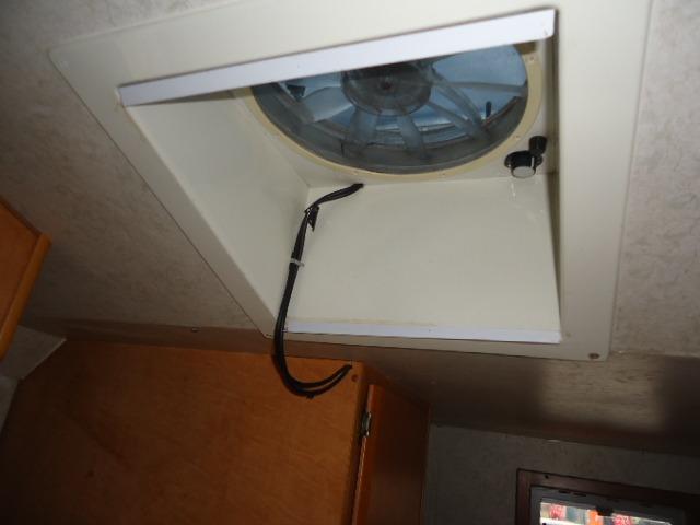 トヨタ 　グランドハイエース　キャンピングカー　７人乗り　４ＷＤ（24枚目）