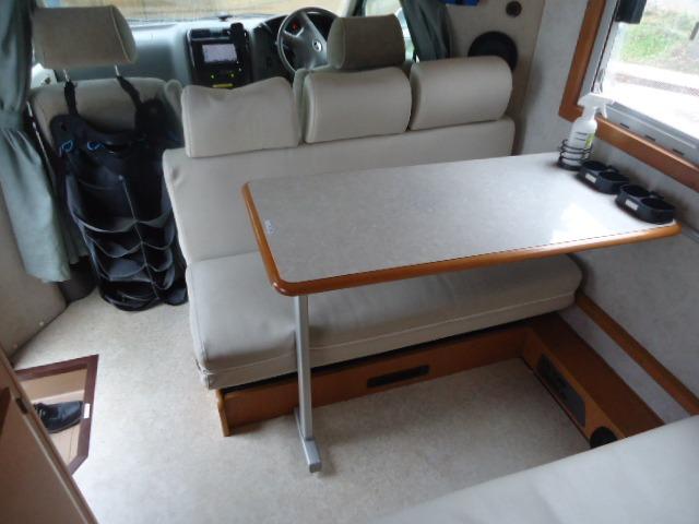 トヨタ 　グランドハイエース　キャンピングカー　７人乗り　４ＷＤ（29枚目）