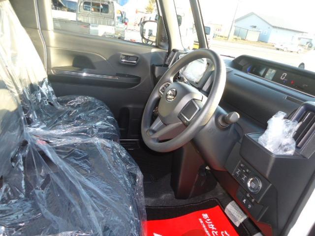 タント カスタムＸ　４ＷＤ　社外ナビ　ＴＶ　サイドガーニッシュ　純正ＥＧスターター　Ｆマット　ドアバイザー（12枚目）