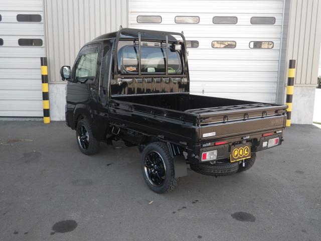ハイゼットトラック ジャンボエクストラ　届け出済み未使用車／１５インチ新品アルミ／ＹＯＫＯＨＡＭＡジオランダ－新品／ハードカーゴスエード調シートカバー／リアゲートキャリア３００ＭＭ延長／ディスプレイオーディオ／バックモニター／ストロング防錆（7枚目）