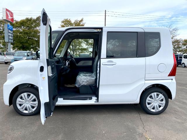 タント Ｌ　届出済み未使用車　スマートアシスト　スマートキー　両側スライドドア　ＬＥＤヘッドライト　オートライト　アイドリングストップ　電動格納ミラー　シートヒーター　オーディオレス　フルタイム４ＷＤ（5枚目）