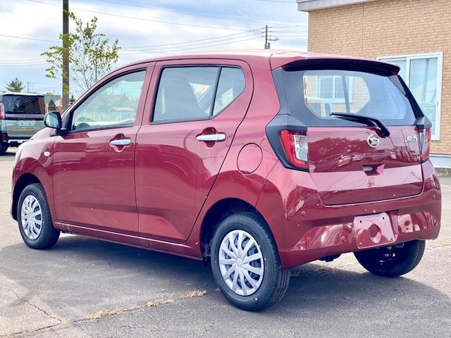 ミライース Ｌ　ＳＡＩＩＩ　届出済み未使用車　スマートアシスト　キーレスエントリー　クリアランスソナー　アイドリングストップ　横滑り防止　ハロゲンヘッドライト　オートライト　オートハイビーム　オーディオレス　４ＷＤ（7枚目）