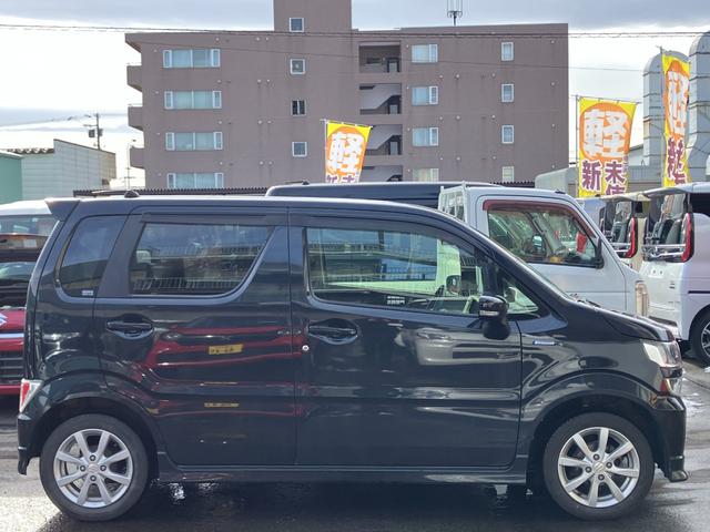 ワゴンＲ ハイブリッドＦＺ　衝突被害軽減ブレーキ　スマートキー　プッシュスタート　ＬＥＤヘッドライト　電動格納ミラー　オートライト　オートハイビーム　シートヒーター　マイルドハイブリッド　純正ナビゲーション　フルタイム４ＷＤ（13枚目）