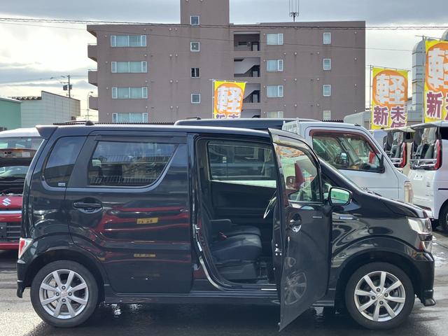 ワゴンＲ ハイブリッドＦＺ　衝突被害軽減ブレーキ　スマートキー　プッシュスタート　ＬＥＤヘッドライト　電動格納ミラー　オートライト　オートハイビーム　シートヒーター　マイルドハイブリッド　純正ナビゲーション　フルタイム４ＷＤ（14枚目）
