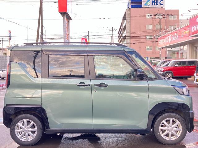 デリカミニ T プレミアム ワンオーナー車 衝突被害軽減ブレーキ 両側電動スライドドア 社外9incナビゲーション 全方位カメラ MI-PILOT ステアリングヒーター シートヒーター LEDヘッドライト LEDフォグランプ(12枚目)