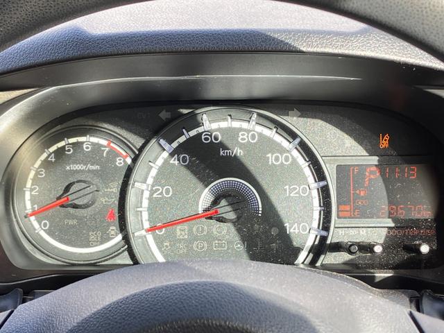 ムーヴ Ｌ　ＳＡＩＩ　衝突被害軽減ブレーキ　キーレスエントリー　電動格納ミラー　ハロゲンヘッドライト　社外オーディオ　ＣＤ　ラジオ　アイドリングストップ　横滑り防止　Ｄ－Ａｓｓｉｓｔ　フルタイム４ＷＤ（28枚目）