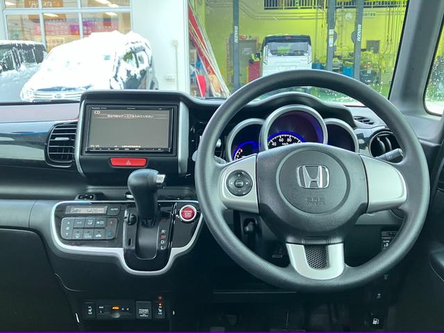 Ｎ－ＢＯＸカスタム Ｇ　ＳＳブラックスタイルパッケージ　スマートキー　社外ナビゲーション　バックカメラ　ディスチャージドランプ　フロントフォグランプ　電動格納ミラー　オートライト　ＥＴＣ　両側電動スライドドア　イージークローザー　４ＷＤ（18枚目）