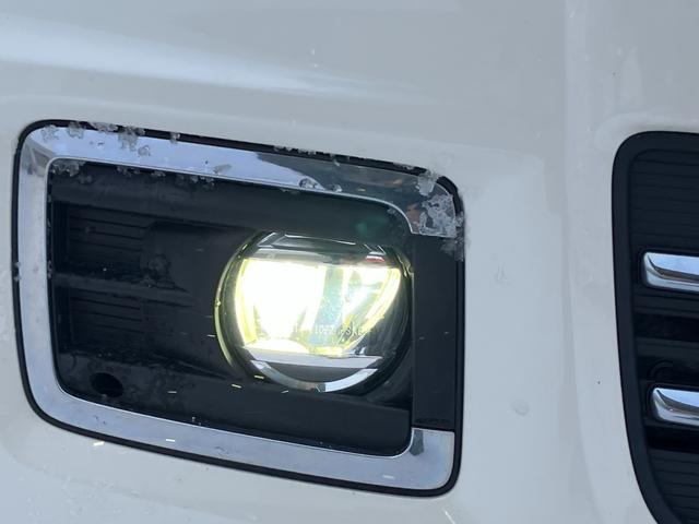 Ｎ－ＢＯＸカスタム Ｇ　ＳＳブラックスタイルパッケージ　スマートキー　社外ナビゲーション　バックカメラ　ディスチャージドランプ　フロントフォグランプ　電動格納ミラー　オートライト　ＥＴＣ　両側電動スライドドア　イージークローザー　４ＷＤ（43枚目）