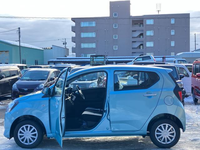 ミライース Ｌ　ＳＡＩＩＩ　届出済み未使用車　スマートアシスト　キーレスエントリー　クリアランスソナー　オートライト　オートハイビーム　ハロゲンヘッドライト　アイドリングストップ　オーディオレス　フルタイム４ＷＤ（6枚目）