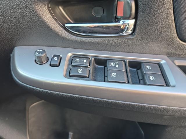 インプレッサスポーツ 2.0iアイサイト プラウドエディション 4WD ETC バックカメラ ナビ TV オートクルーズコントロール レーンアシスト 衝突被害軽減システム アルミホイール HID パワーシート スマートキー アイドリングストップ 電動格納ミラー(13枚目)