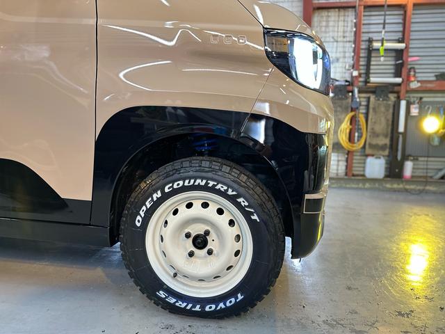 デリカミニ Ｔ　プレミアム　４ＷＤターボ　リフトアップ　夏バイカラーホイール　オープンカントリーＲＴタイヤ　冬純正アルミ　スタッドレス　ナビ　ドラレコ付きインナーミラー　ＥＴＣ　フロアマット　冬ワイパー　アライメント調整（6枚目）