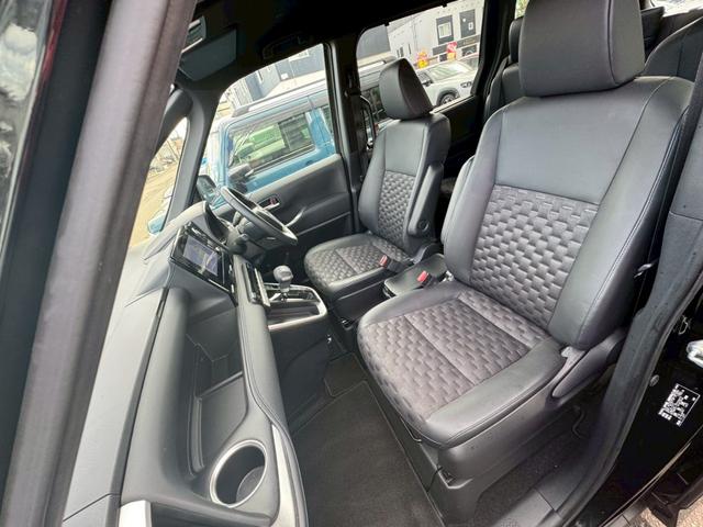 ヴォクシー S-Z 4WD/純正ナビ/フルセグTV/バックカメラ/両側パワースライドドア/セーフティセンス/レーダークルコン/LEDライト/オートマチックハイビーム/シートヒーター/スマートキー/プッシュスタート/寒冷地(14枚目)
