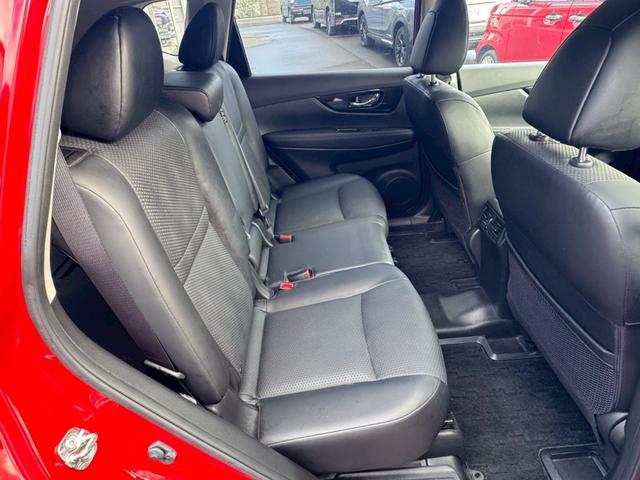 エクストレイル ２０Ｘｉ　４ＷＤ／純正ナビ／フルセグＴＶ／アラウンドビューモニター／プロパイロット／エマージェンシーブレーキ／パワーバックドア／ＬＥＤヘッドライト／ＥＴＣ／前後席シートヒーター／スマートキー／プッシュスタート（13枚目）