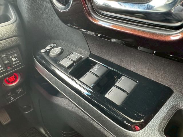 Ｎ－ＢＯＸカスタム Ｌ・ターボコーディネートスタイル　４ＷＤ／純正ナビ／フルセグＴＶ／バックカメラ／両側パワースライドドア／ドラレコ／ビルトインＥＴＣ／ホンダセンシング／アダプティブクルコン／ＬＥＤヘッドライト／ハーフレザー／シートヒーター／車検整備付き（33枚目）