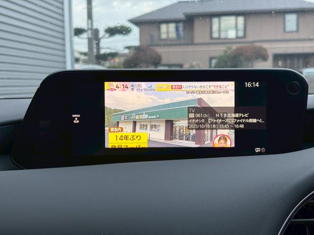 ＭＡＺＤＡ３ファストバック １５Ｓツーリング　４ＷＤ／マツダコネクト／フルセグＴＶ／３６０セーフティパッケージ／ドラレコ／ＥＴＣ／ヘッドアップディスプレイ／衝突被害軽減ブレーキ／レーダークルコン／ＬＥＤヘッドライト／純正１８インチアルミホイール（7枚目）