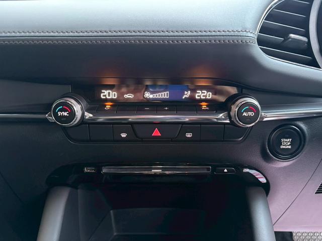ＭＡＺＤＡ３ファストバック １５Ｓツーリング　４ＷＤ／マツダコネクト／フルセグＴＶ／３６０セーフティパッケージ／ドラレコ／ＥＴＣ／ヘッドアップディスプレイ／衝突被害軽減ブレーキ／レーダークルコン／ＬＥＤヘッドライト／純正１８インチアルミホイール（10枚目）