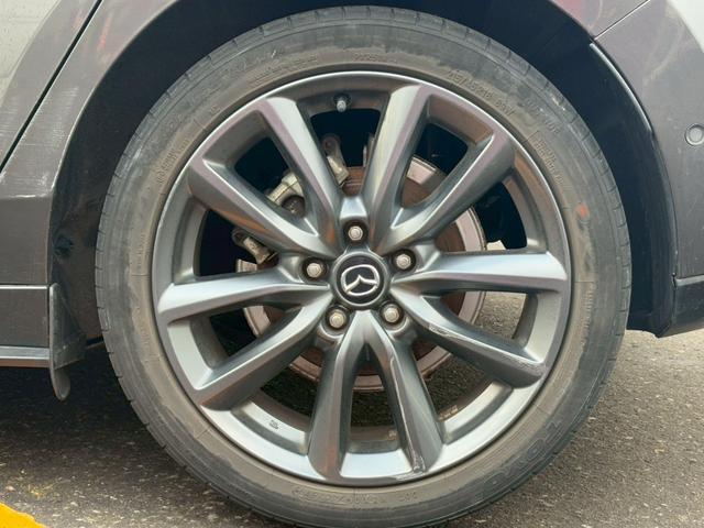 ＭＡＺＤＡ３ファストバック １５Ｓツーリング　４ＷＤ／マツダコネクト／フルセグＴＶ／３６０セーフティパッケージ／ドラレコ／ＥＴＣ／ヘッドアップディスプレイ／衝突被害軽減ブレーキ／レーダークルコン／ＬＥＤヘッドライト／純正１８インチアルミホイール（20枚目）