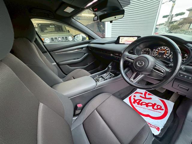 ＭＡＺＤＡ３ファストバック １５Ｓツーリング　４ＷＤ／マツダコネクト／フルセグＴＶ／３６０セーフティパッケージ／ドラレコ／ＥＴＣ／ヘッドアップディスプレイ／衝突被害軽減ブレーキ／レーダークルコン／ＬＥＤヘッドライト／純正１８インチアルミホイール（33枚目）