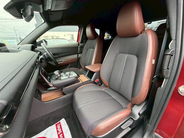 ＭＸ－３０ ベースグレード　４ＷＤ／インダストリアルクラシックパッケージ／ＢＯＳＥ／マツダコネクトナビＴＶ／３６０カメラ／クルージングトラフィックサポート／ヘッドアップディスプレイ／パワーシート／シートヒーター／ステアヒーター（14枚目）