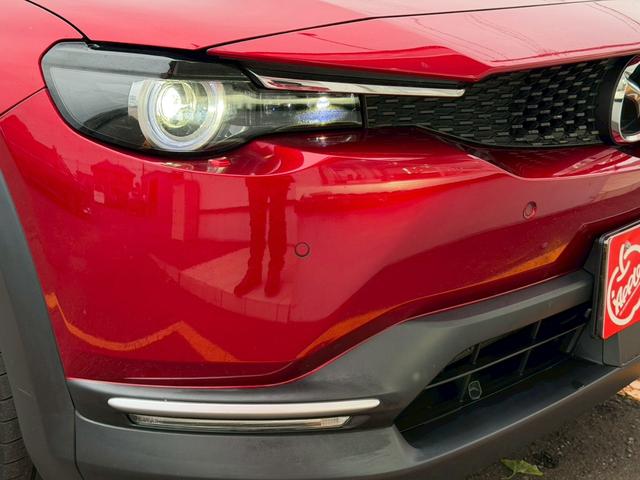 ＭＸ－３０ ベースグレード　４ＷＤ／インダストリアルクラシックパッケージ／ＢＯＳＥ／マツダコネクトナビＴＶ／３６０カメラ／クルージングトラフィックサポート／ヘッドアップディスプレイ／パワーシート／シートヒーター／ステアヒーター（22枚目）