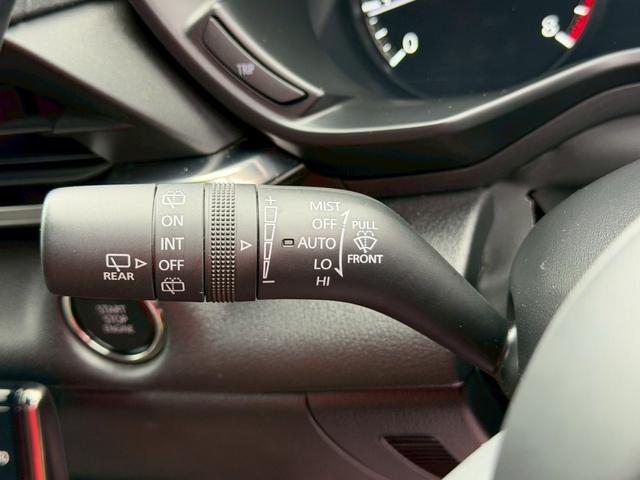 ＭＸ－３０ ベースグレード　４ＷＤ／インダストリアルクラシックパッケージ／ＢＯＳＥ／マツダコネクトナビＴＶ／３６０カメラ／クルージングトラフィックサポート／ヘッドアップディスプレイ／パワーシート／シートヒーター／ステアヒーター（29枚目）